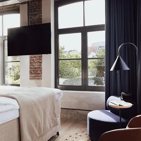 Hotel Cousins Boutique